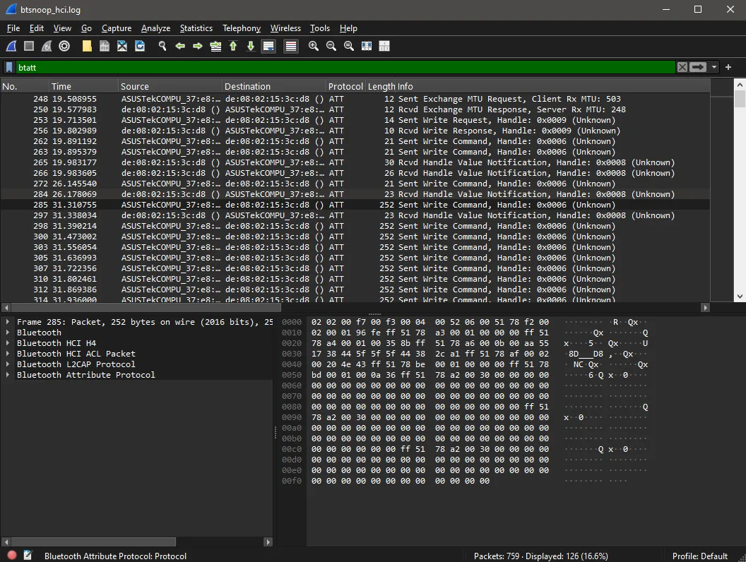 A side-by-side comparison: on the left, values copied from third-party documentation; on the right, the real values read from the printer’s own Bluetooth traffic in Wireshark, with four differences marked